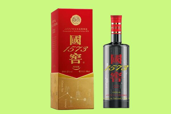二连浩特市回收国窖1573.jpg
