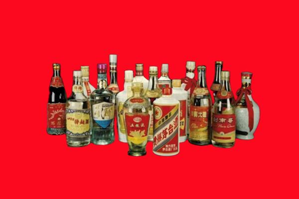 二连浩特市回收十八老酒.jpg